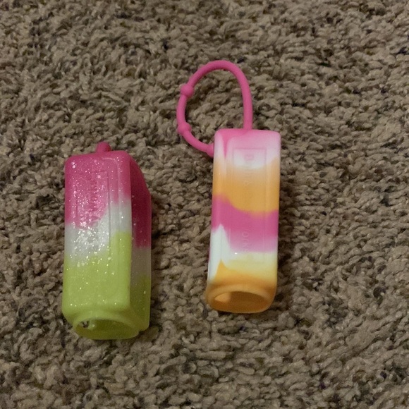 Set of 2 bath and body works hand sanitizer holders - Picture 3 of 3